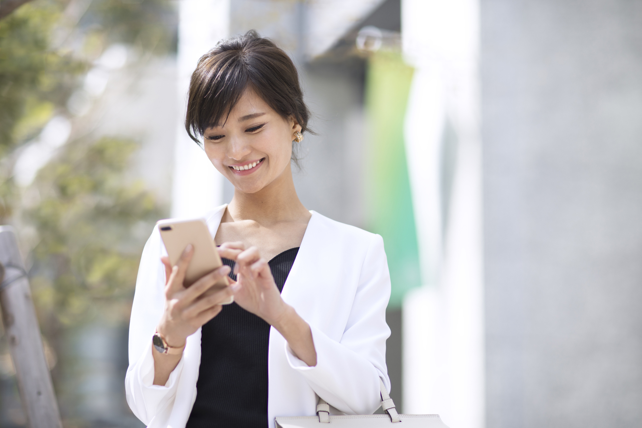 20代で結婚相談所に入会するのは早すぎる?20代の婚活の適齢期とは
